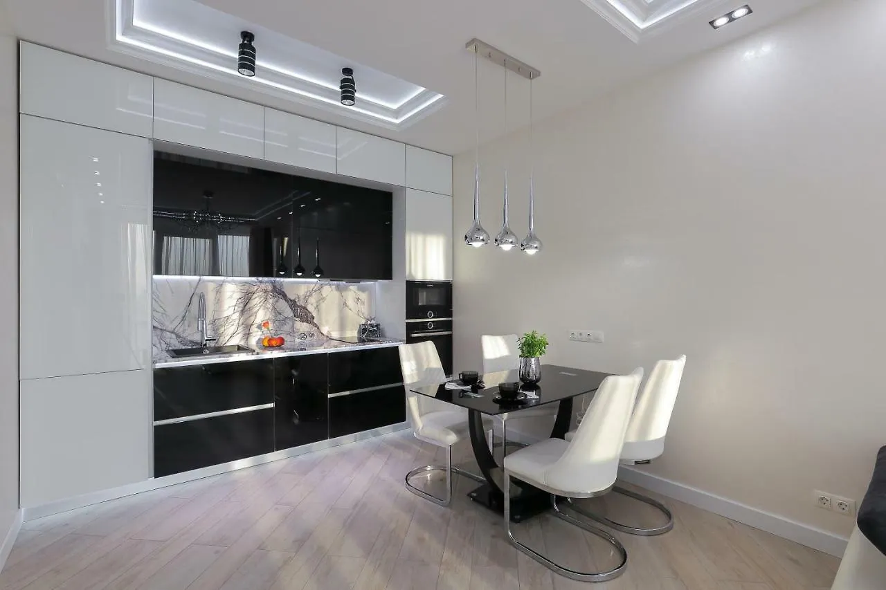 Black&White Apartment In Smart Plaza Kyjev