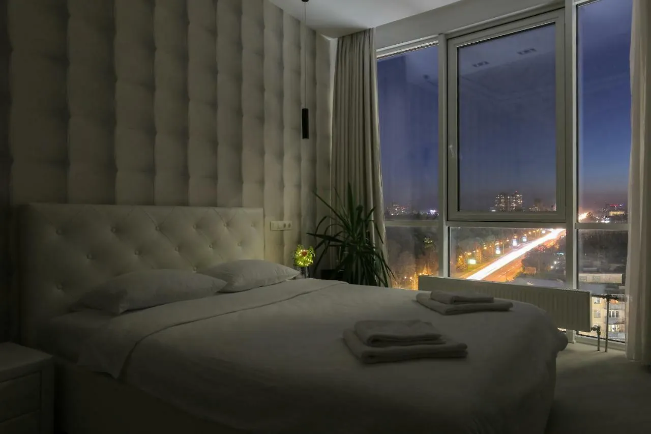 Black&White Apartment In Smart Plaza Kyjev