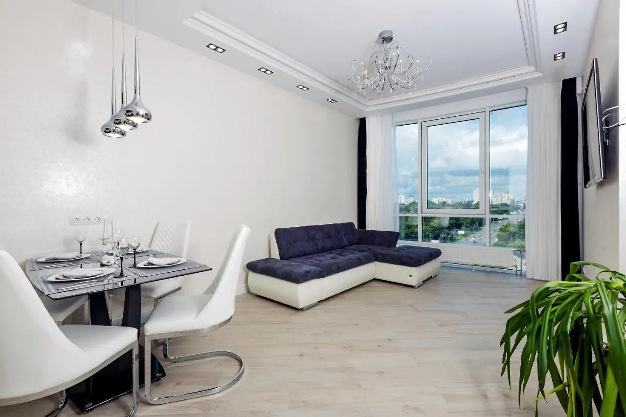 Black&White Apartment In Smart Plaza Kyiv